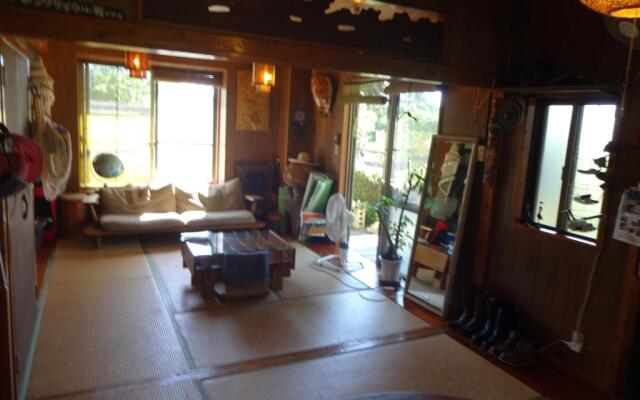 Hotel Hibiscus - Hostel