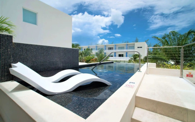 Modern 1BR Apt w Rooftop Pool Onsite Amenities