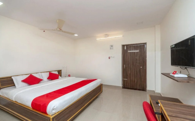Sri Surya Guest Inn By OYO Rooms
