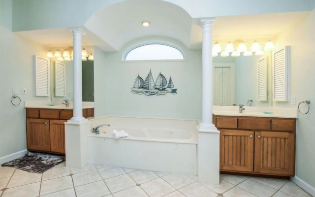 All Seasons Villa