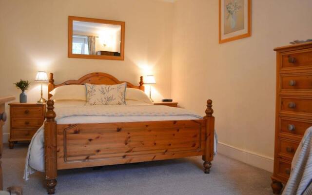 Riverside Bed  Breakfast