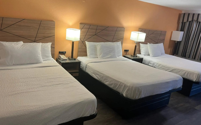 Howard Johnson by Wyndham Malden Boston Area