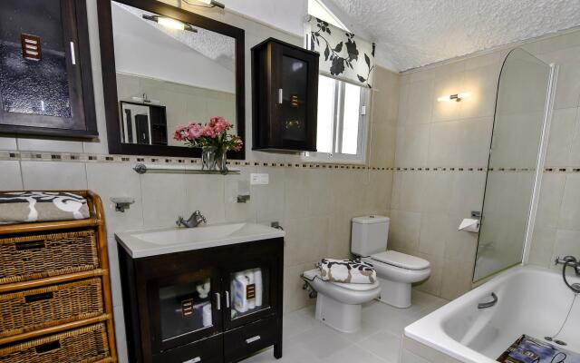 51297 - Cutest beach house Estepona