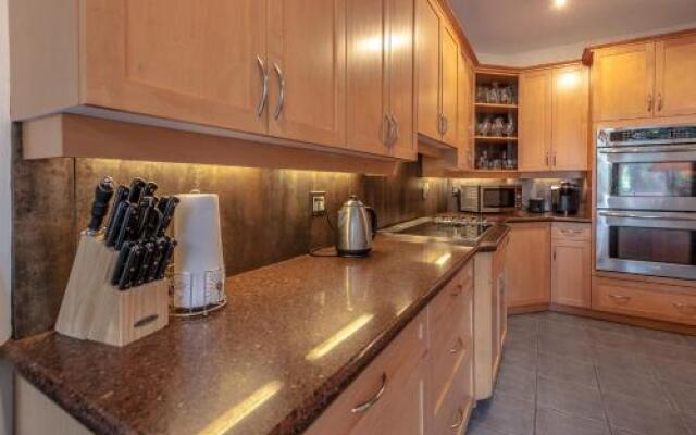 Whytecliff Park place near ocean