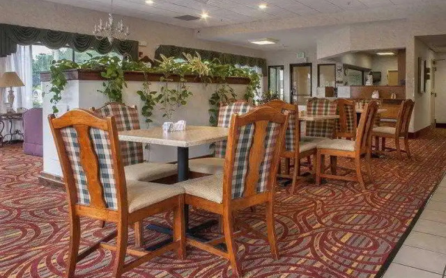 Americas Best Value Inn & Suites Bastrop