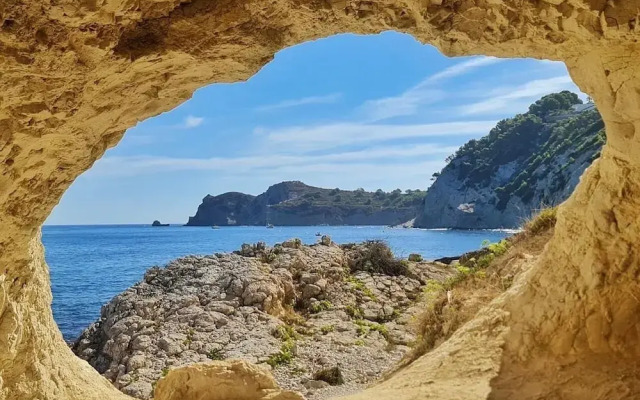 Luxury Apartment Overlooking Javea Bay and Mountains