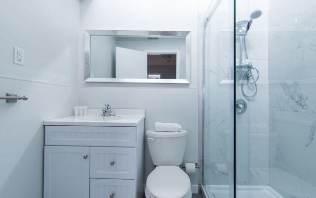 Bi-Level 3BR in Little Italy by Sonder