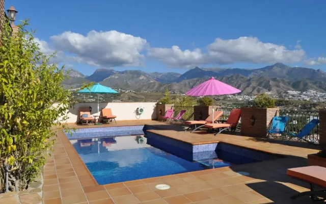 Welcome Inn Nerja
