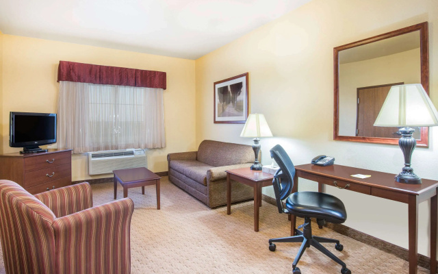 Days Inn by Wyndham Ellis