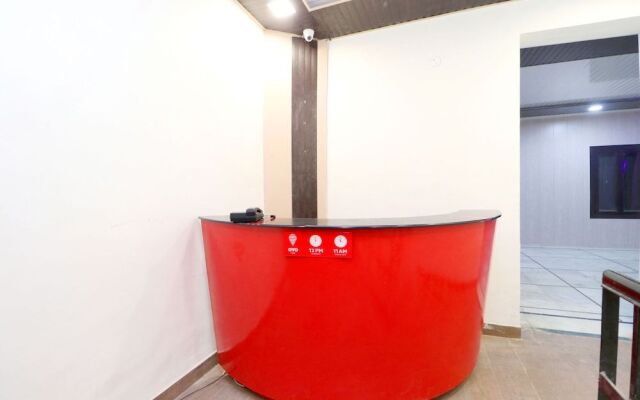 OYO 41743 Hotel Silver