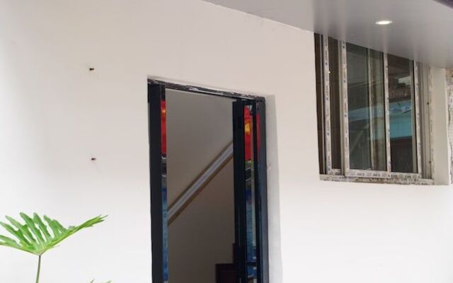 Ease Hostel