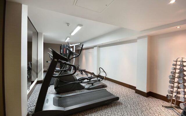 Отель The Cura Kensington