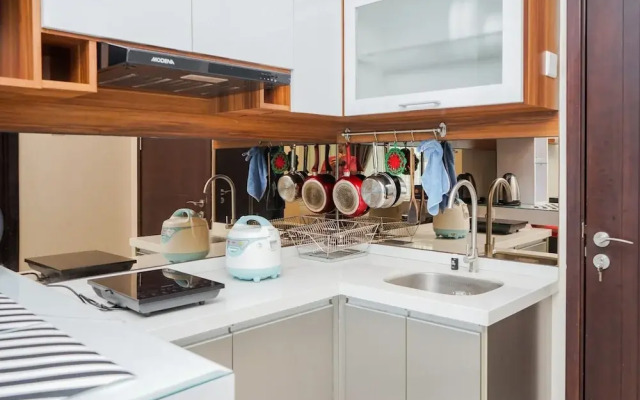 Chic and Strategic Studio Brooklyn Alam Sutera Apartment