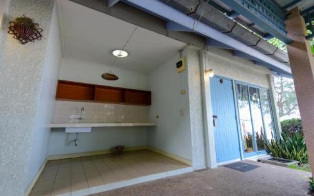 Baan Kratom Tong by the sea