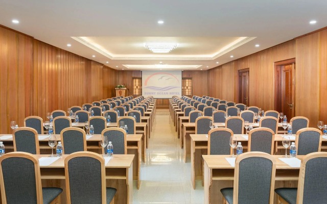Sunny Ocean Hotel & Spa