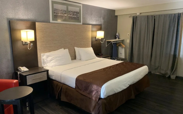 Ramada Rockville Centre