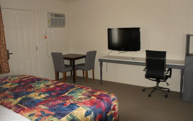 Apple Valley Hotel & Lodge