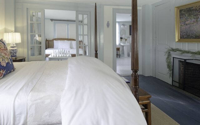 The Deacon & James Pharmacy B&B