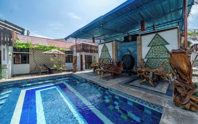 Senyum Bali inn