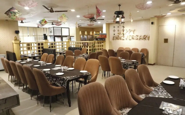 Hotel Om Complex