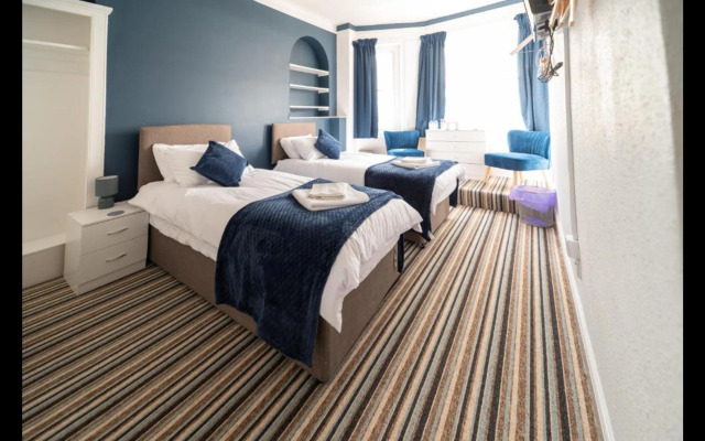 OYO Lord Kitcheners Guest House