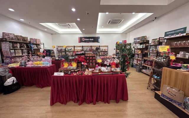 Mansion One Suites by Merlene