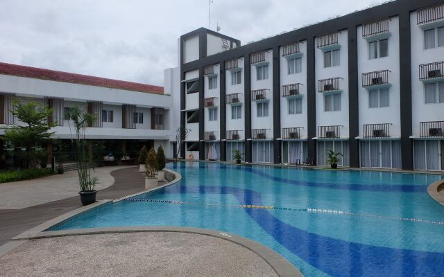 Front One Akshaya Hotel Karawang