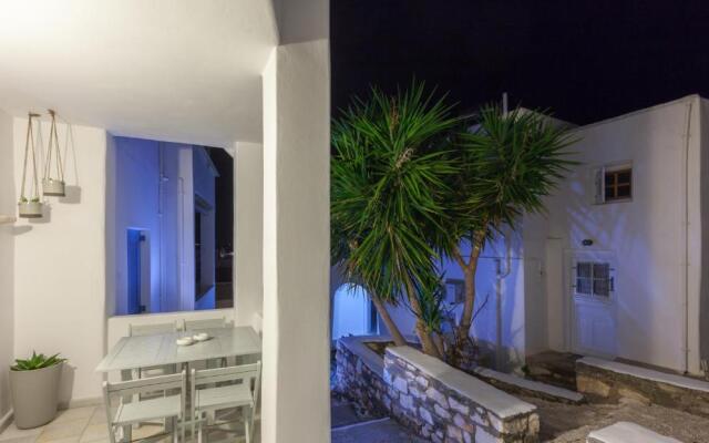 PEBBLES 1BD house with Sea View in the heart of Naousa