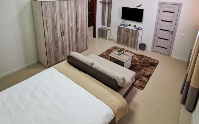 Tarlan Hotel