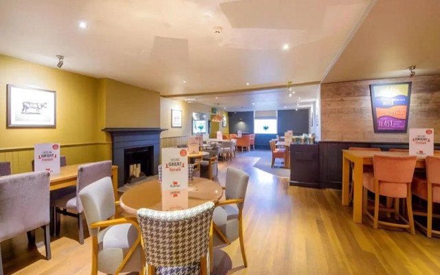 Premier Inn St. Neots - Colmworth Park