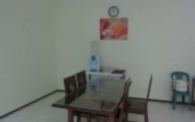 Villa Keluarga "Pondok Daun"