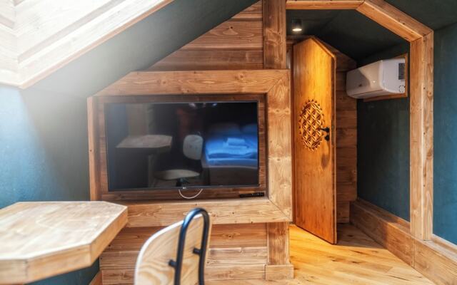 Mountain Shelter Apartments