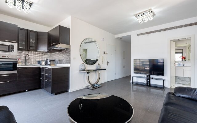 Apartment Miroir, 2BR, Tel Aviv, Kerem, Ha-Kovshim St, #TL38