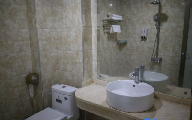 Ledong Romantic Park Business Hotel