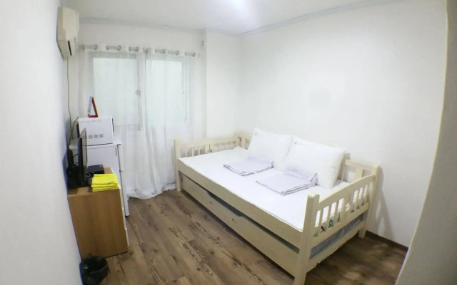 Shinchon Hongdae Guesthouse