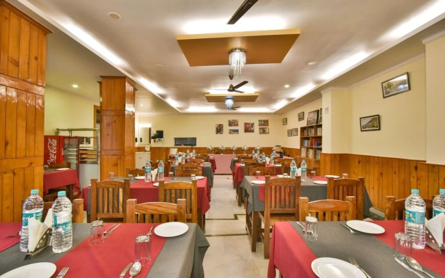 The Posh Hotel near Mall Road with Hassle Free Covered Parking