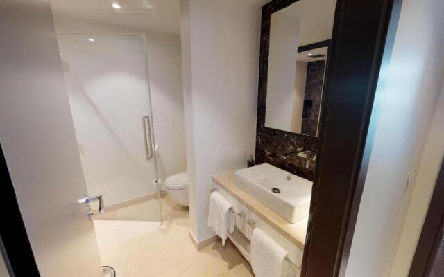 White Pearl Apartment 2.16