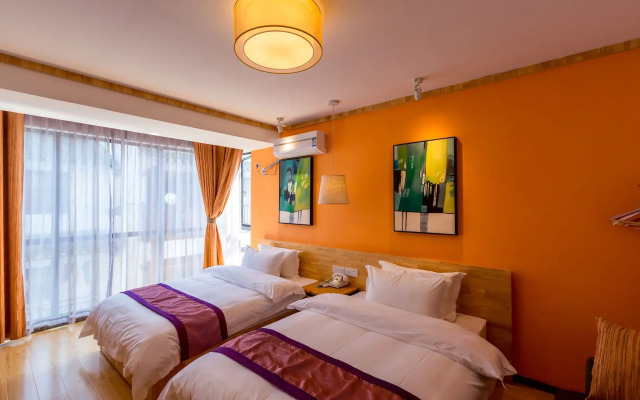 Moon Flower Hotel