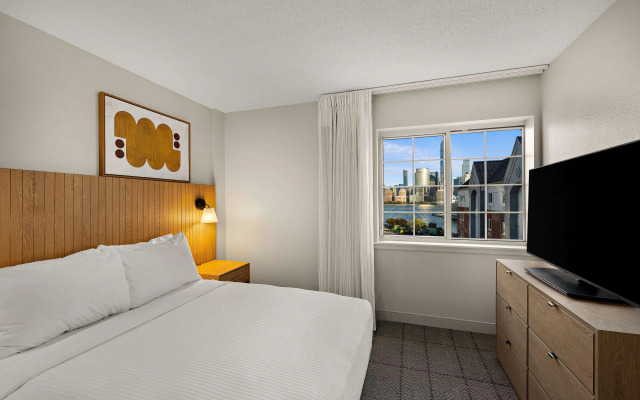 Sonesta Simply Suites Jersey City