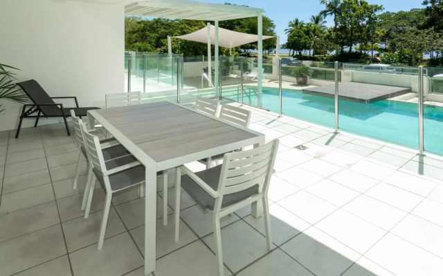 Waters Edge Apartment