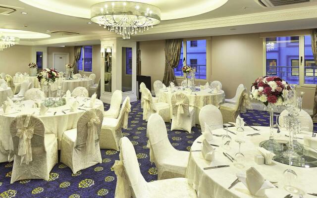 Doubletree By Hilton Hotel Izmir - Alsancak