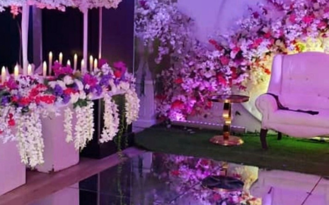 PoshLux Executive Hotel