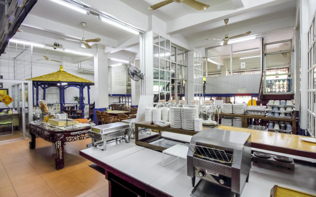 The Krungkasem Srikrung Hotel