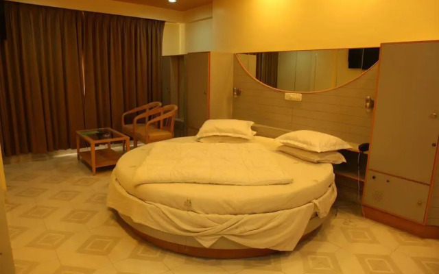 Hotel Ravi Kiran