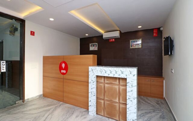 OYO 12143 Hotel SKD