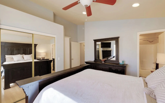 Golf & Hike: Family Home w/ Patio in Glendale