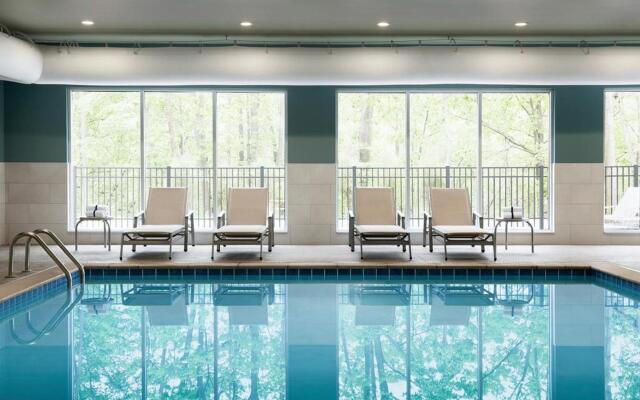 Holiday Inn Express & Suites Aurora by IHG