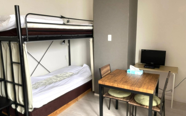 Hotel Mikado - Hostel