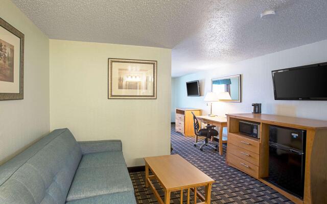 Quality Inn & Suites near I-480 and I-29