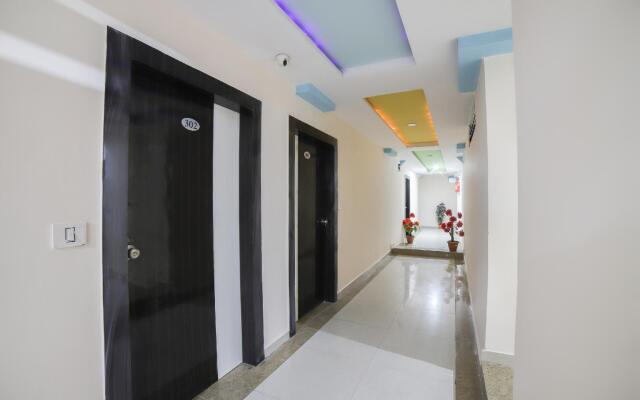 OYO 70175 Hotel Green Palace
